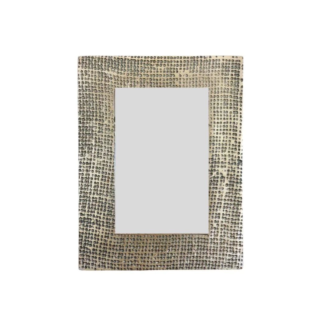 PHOTO FRAME IN ANTIQUE BRASS FINISH - 4X6"