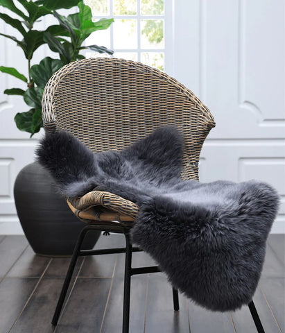 New Zealand Wool Sheepskin Rug ~ Charcoal