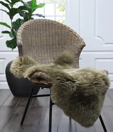 New Zealand Wool Sheepskin Rug ~ Olive